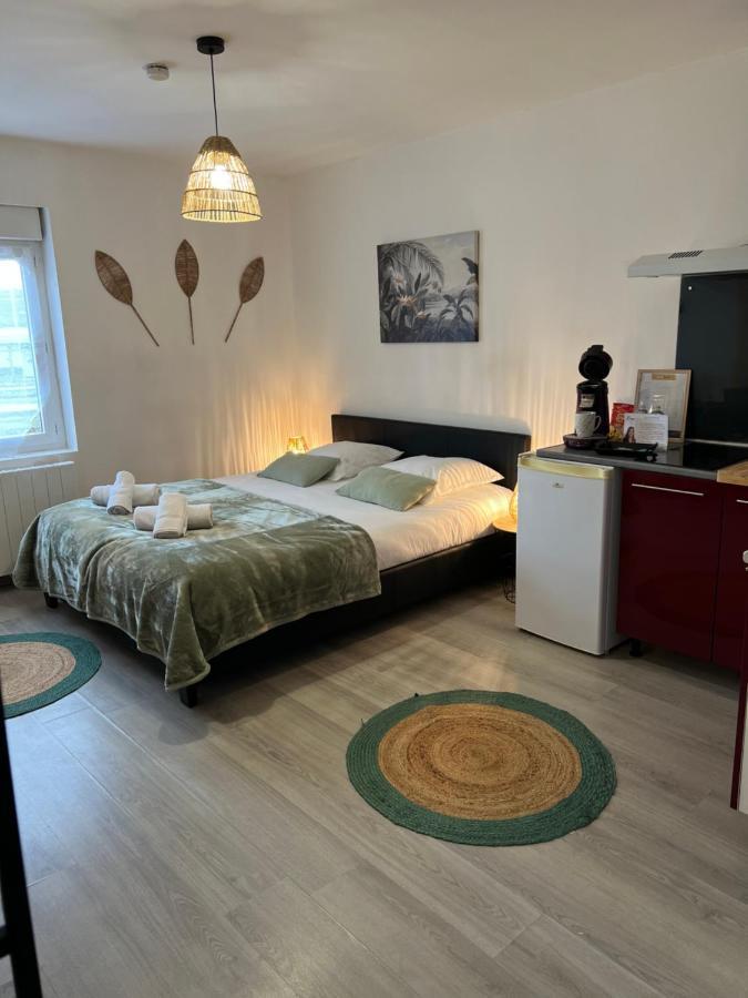 Yzeure L'Auberge De La Gare, Appartements Tout Confort, Proches Gare מראה חיצוני תמונה