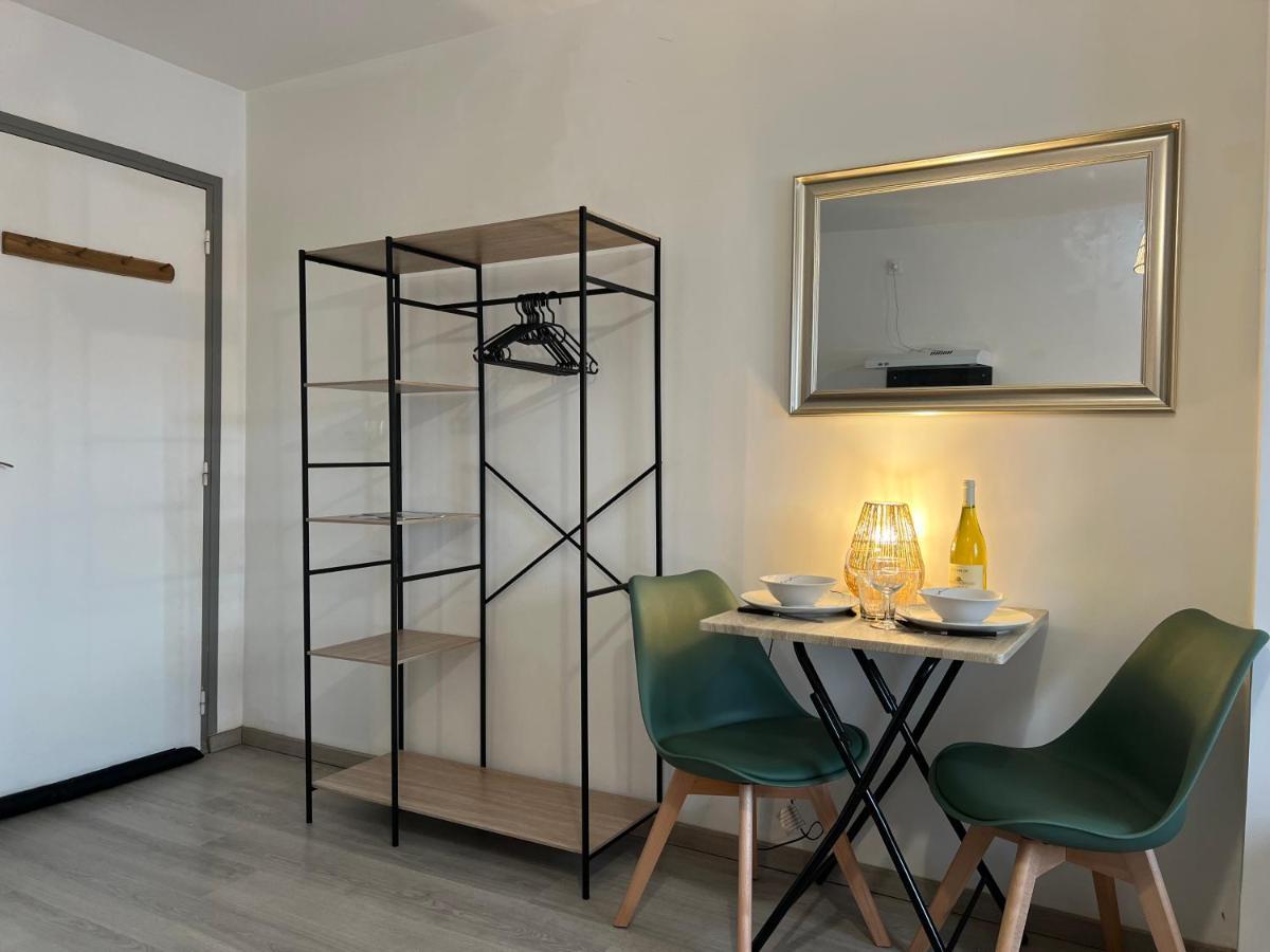 Yzeure L'Auberge De La Gare, Appartements Tout Confort, Proches Gare מראה חיצוני תמונה