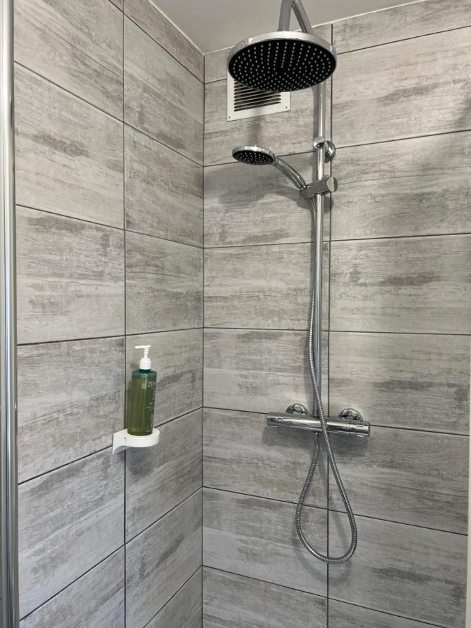 Yzeure L'Auberge De La Gare, Appartements Tout Confort, Proches Gare מראה חיצוני תמונה