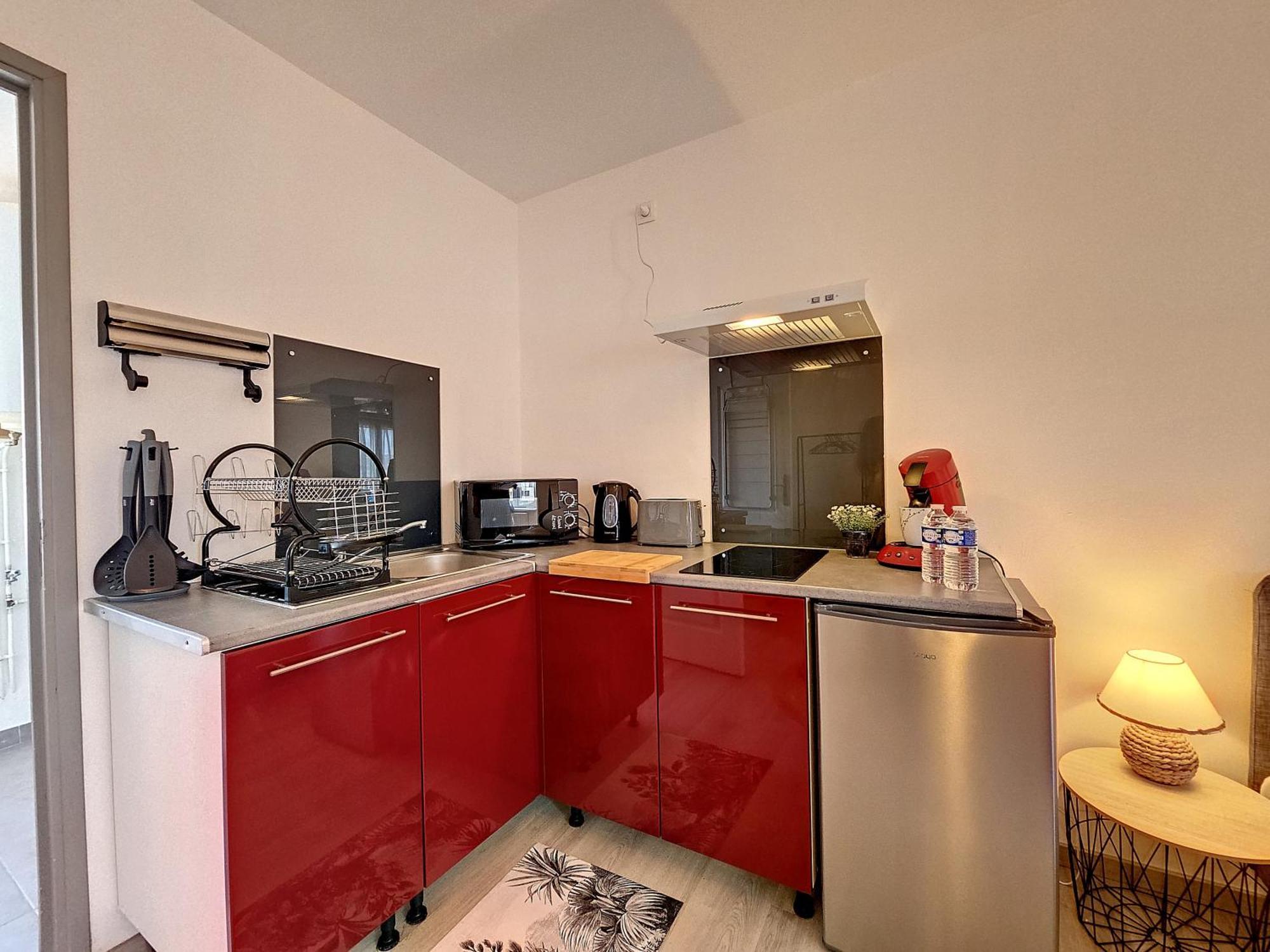 Yzeure L'Auberge De La Gare, Appartements Tout Confort, Proches Gare מראה חיצוני תמונה