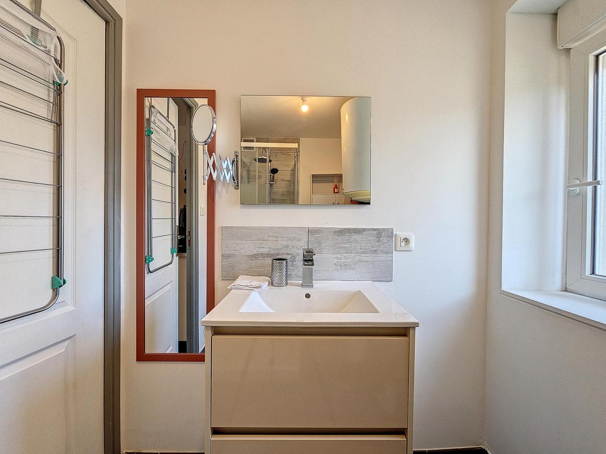 Yzeure L'Auberge De La Gare, Appartements Tout Confort, Proches Gare מראה חיצוני תמונה