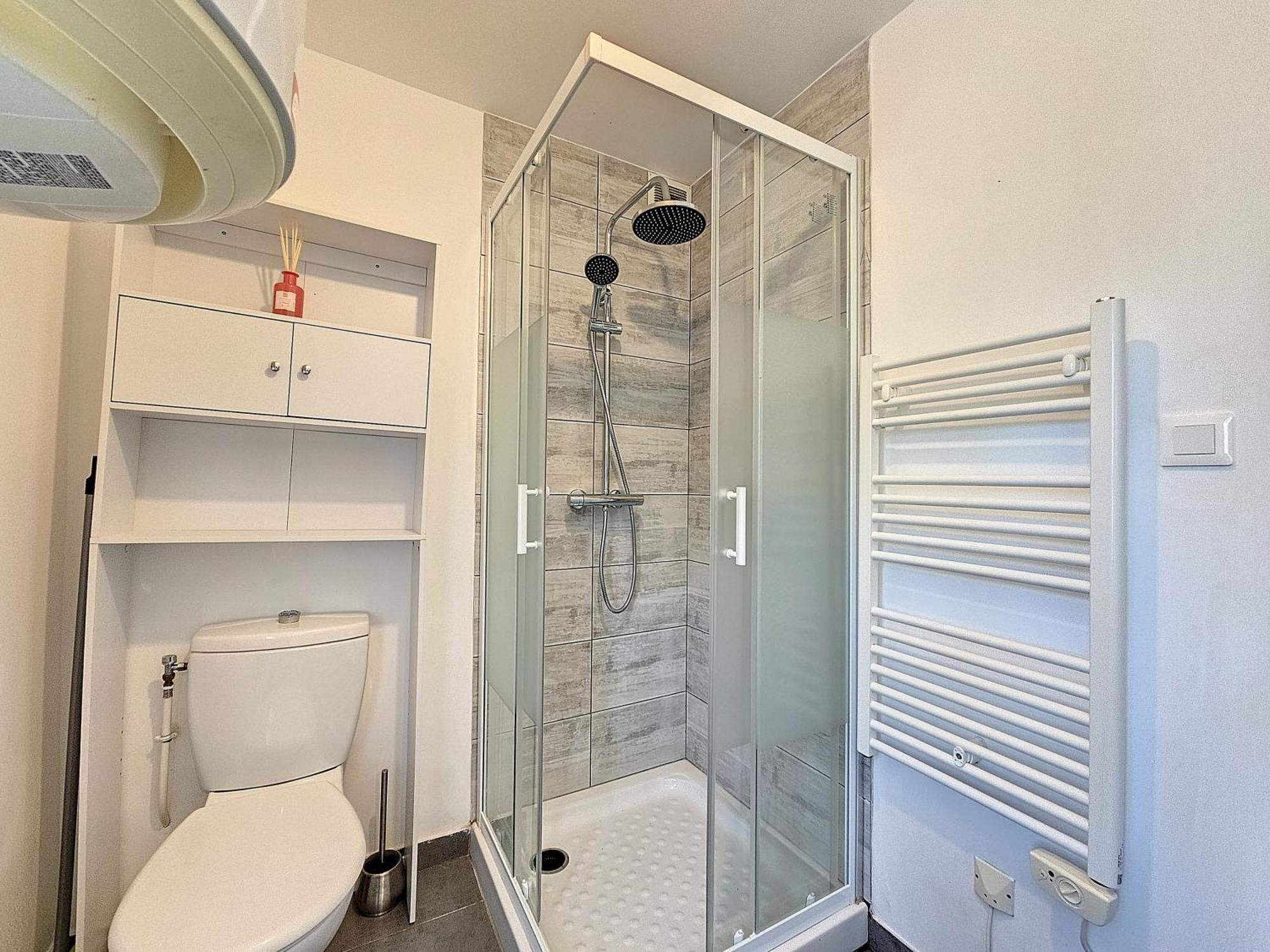 Yzeure L'Auberge De La Gare, Appartements Tout Confort, Proches Gare מראה חיצוני תמונה