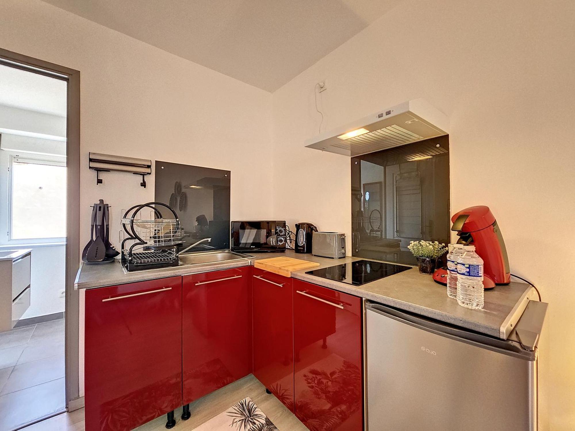Yzeure L'Auberge De La Gare, Appartements Tout Confort, Proches Gare מראה חיצוני תמונה