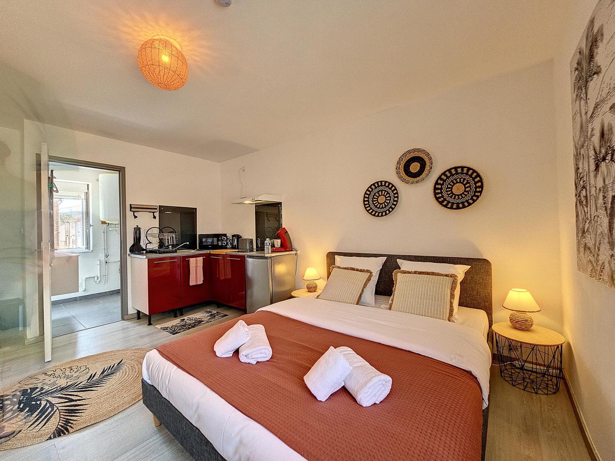 Yzeure L'Auberge De La Gare, Appartements Tout Confort, Proches Gare מראה חיצוני תמונה
